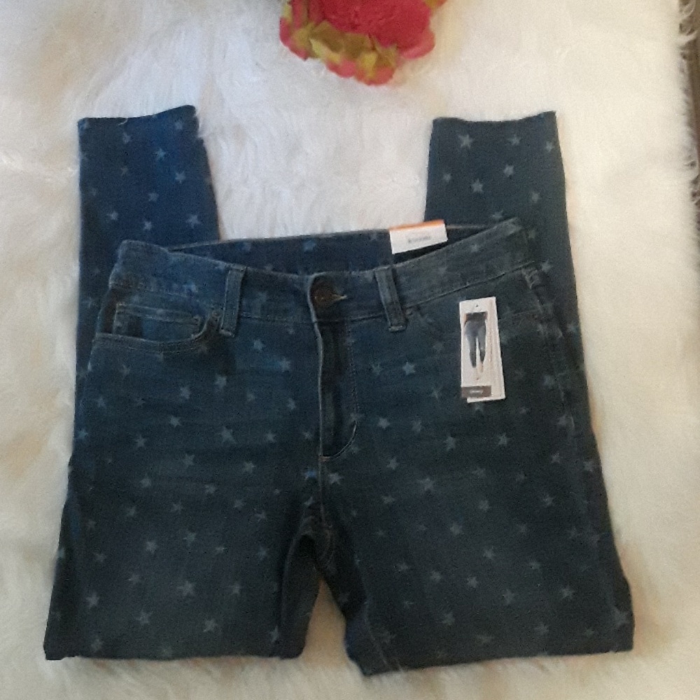 FINAL SALE  NWT CUTE JEANS - Picture 3 of 7